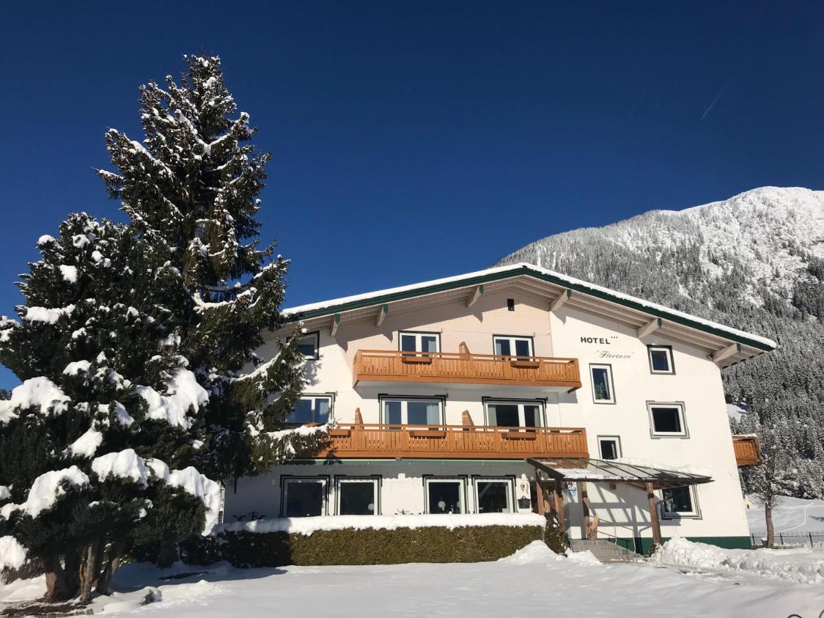 Naturparkhotel Florence Weissenbach am Lech Εξωτερικό φωτογραφία